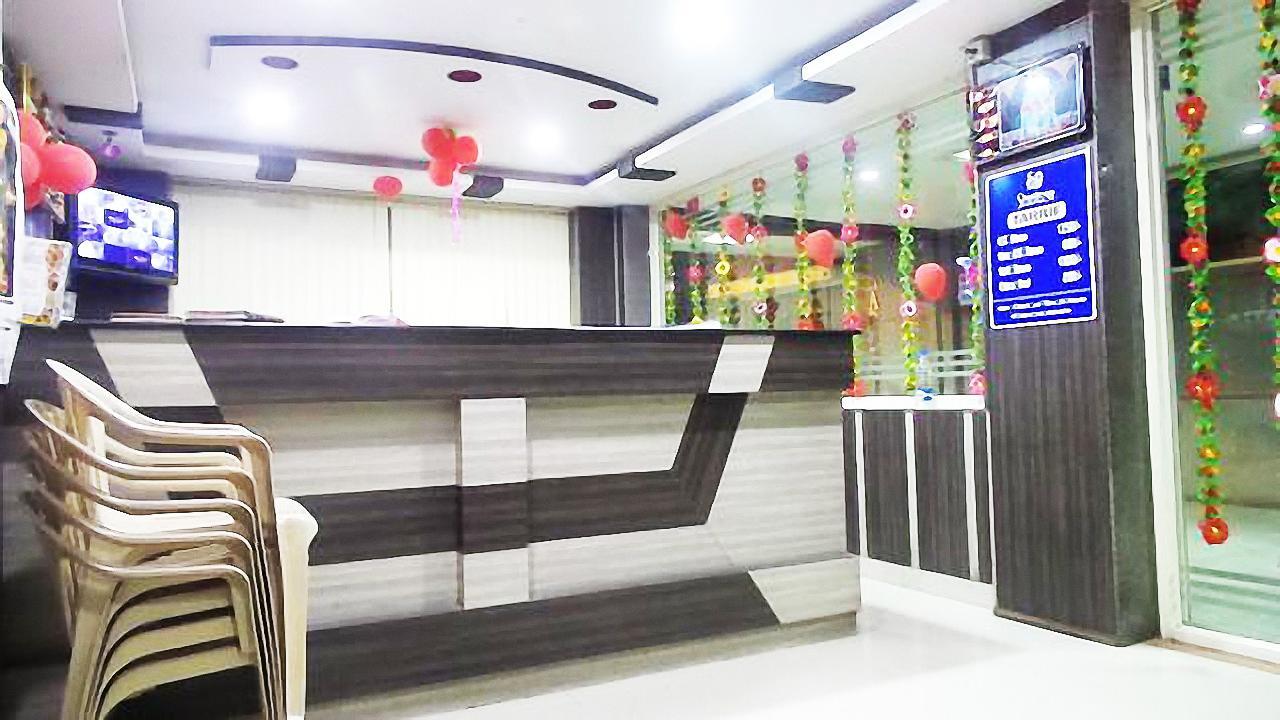 Sharanya Hotel Warangal Exterior photo